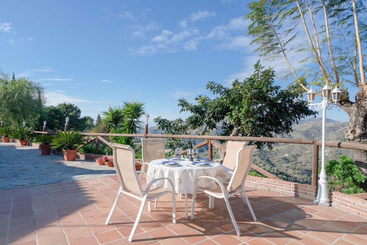 Villa Cortijo La Rijana à Sayalonga Extérieur photo